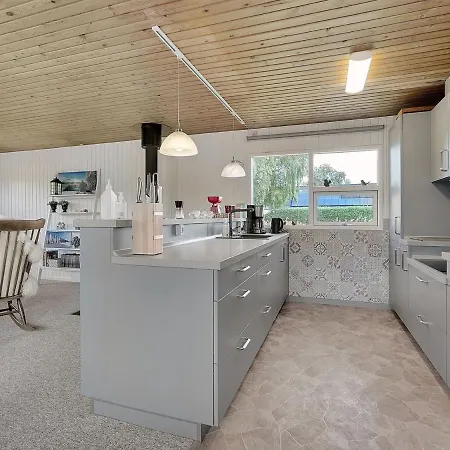 Holiday home Mina - 1-4km From The Sea In Ne Jutland By Interhome