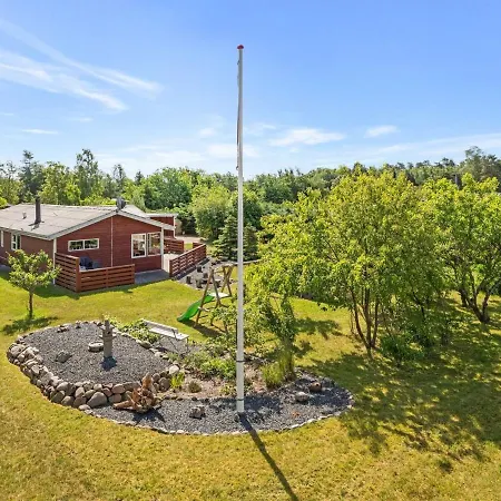 Mina - 1-4km From The Sea In Ne Jutland By Interhome