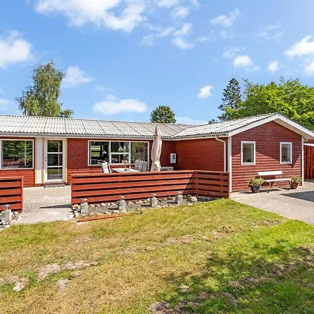 Mina - 1-4km From The Sea In Ne Jutland By Interhome *