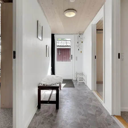Сasa de vacaciones Mina - 1-4km From The Sea By Interhome