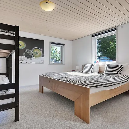 Dom wakacyjny Mina - 1-4km From The Sea By Interhome Hals