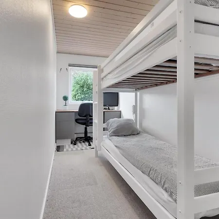 Mina - 1-4km From The Sea By Interhome *