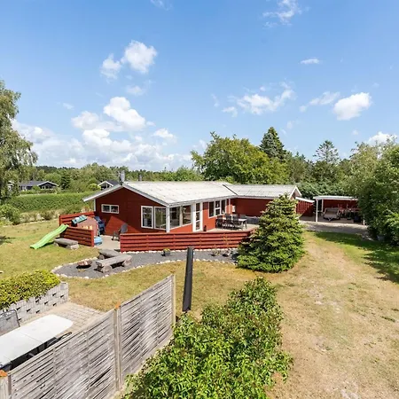 Mina - 1-4km From The Sea By Interhome Hals
